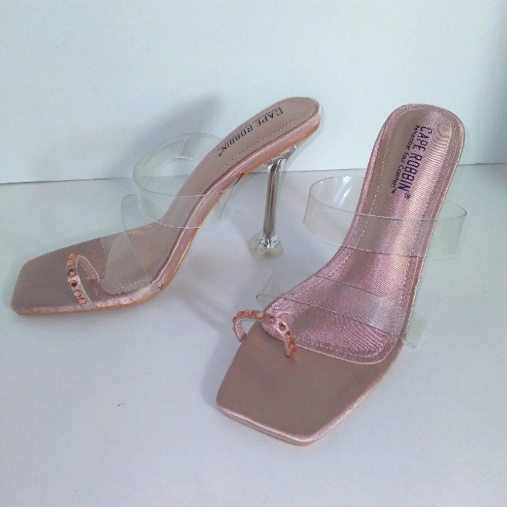 CAPE ROBBIN Champagne Bling Ring Toe Clear Heels- Size 8
